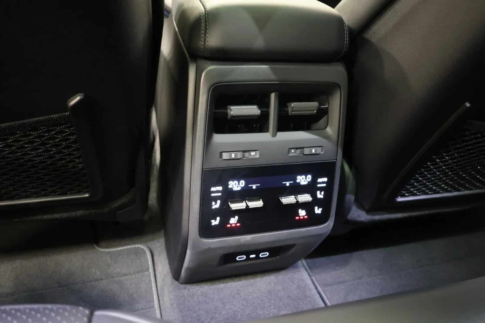 Macan leasing_11.jpg