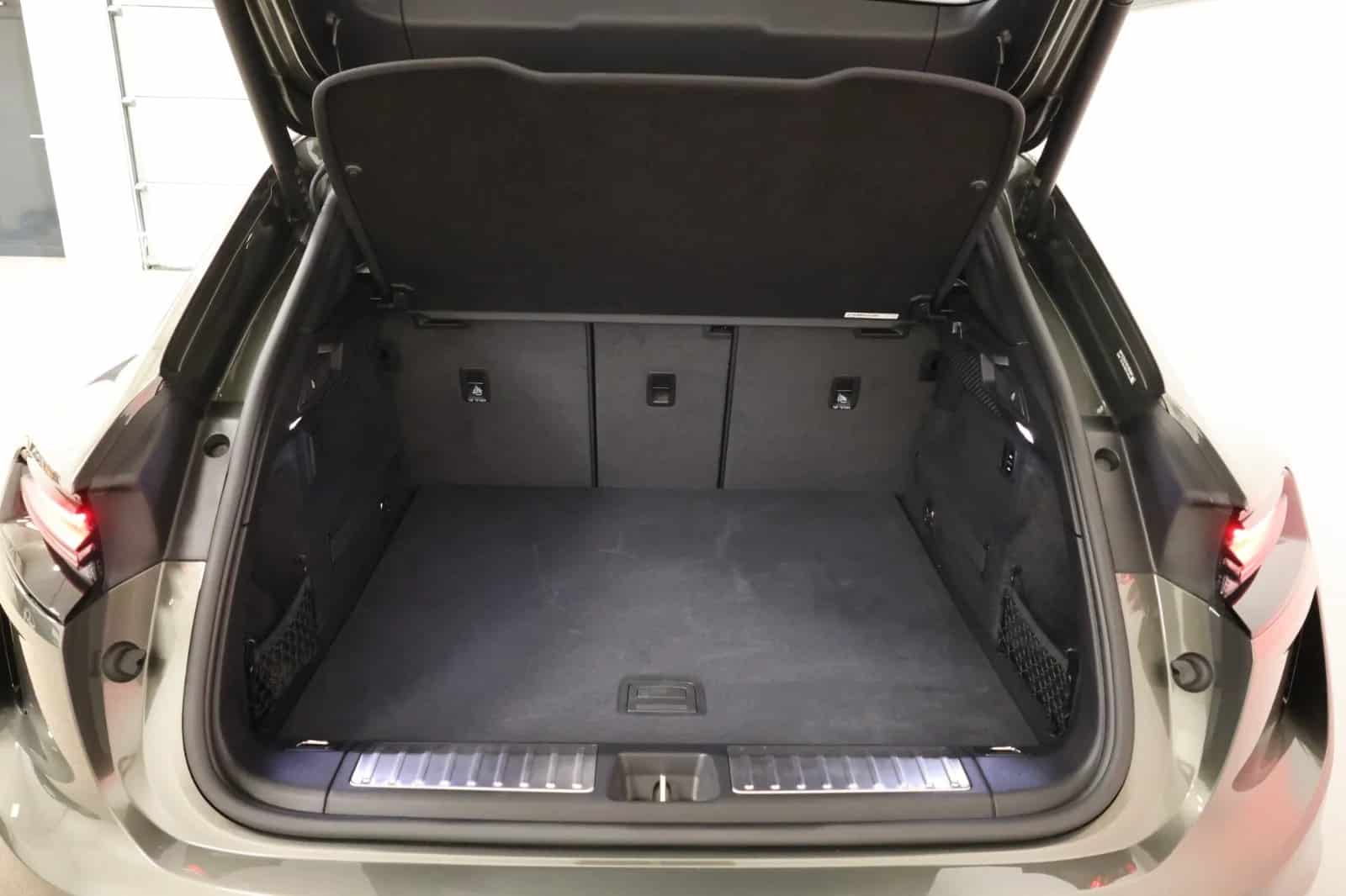 Macan leasing_13.jpg