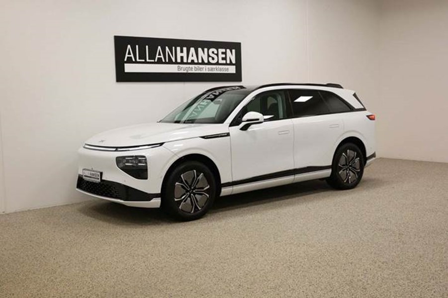 XPENG G9 frontside.jpg