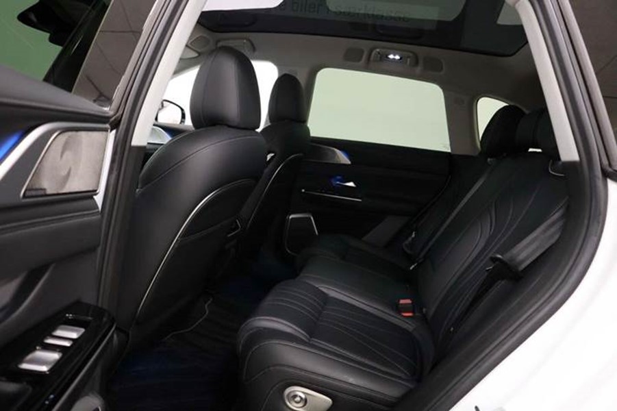 XPENG G9 bagsæder.jpg