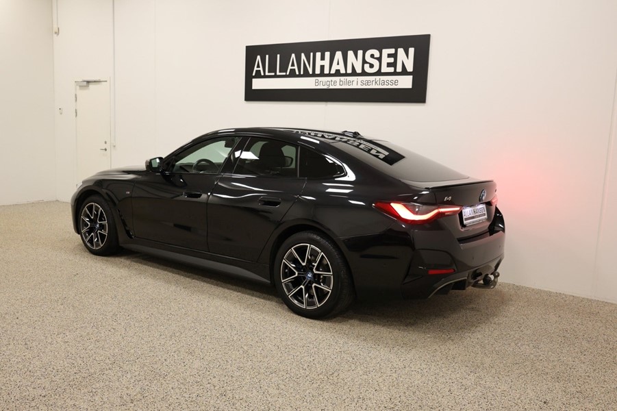 bmw-i4-m50-msport-xdrive-sort-bagende-side.jpeg