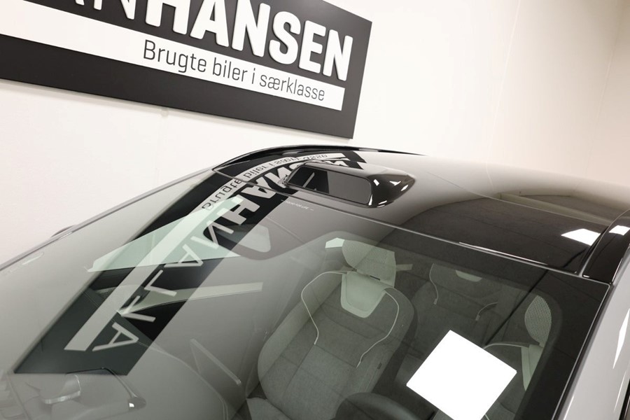 volvo-ex90-twin-ultra-7prs-graa-forrude-kabine.jpeg
